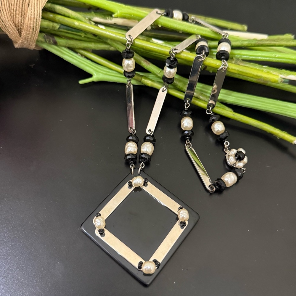 Vintage Retro MIRIAM HASKELL Black Lucite & Faux Pearls Modernist Necklace 49g.